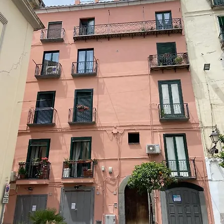 Alojamento de Acomodação e Pequeno-almoço Glam House Salerno
