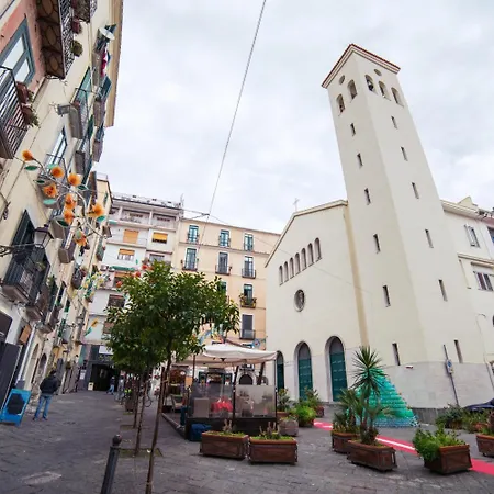 Glam House ベッド・アンド・ブレックファスト 4*