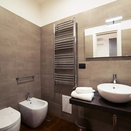 Glam House 4* サレルノ