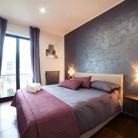 Glam House Bed & Breakfast 4*