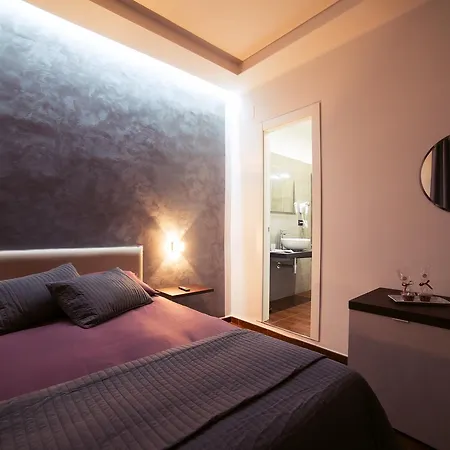 לינה וארוחת בוקר Glam House 4*