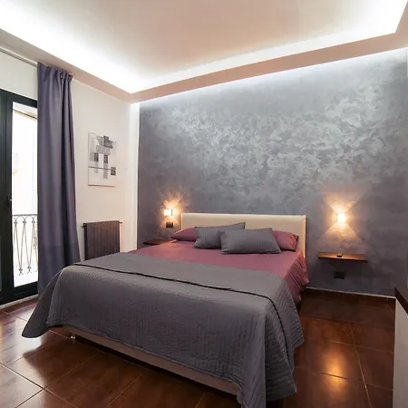 לינה וארוחת בוקר Glam House 4*