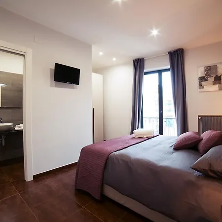 Glam House 4* サレルノ